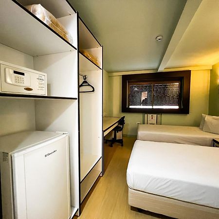 Master Curitiba Hotel - 1,6 Km Do Estadio Couto Pereira - Show Exterior photo