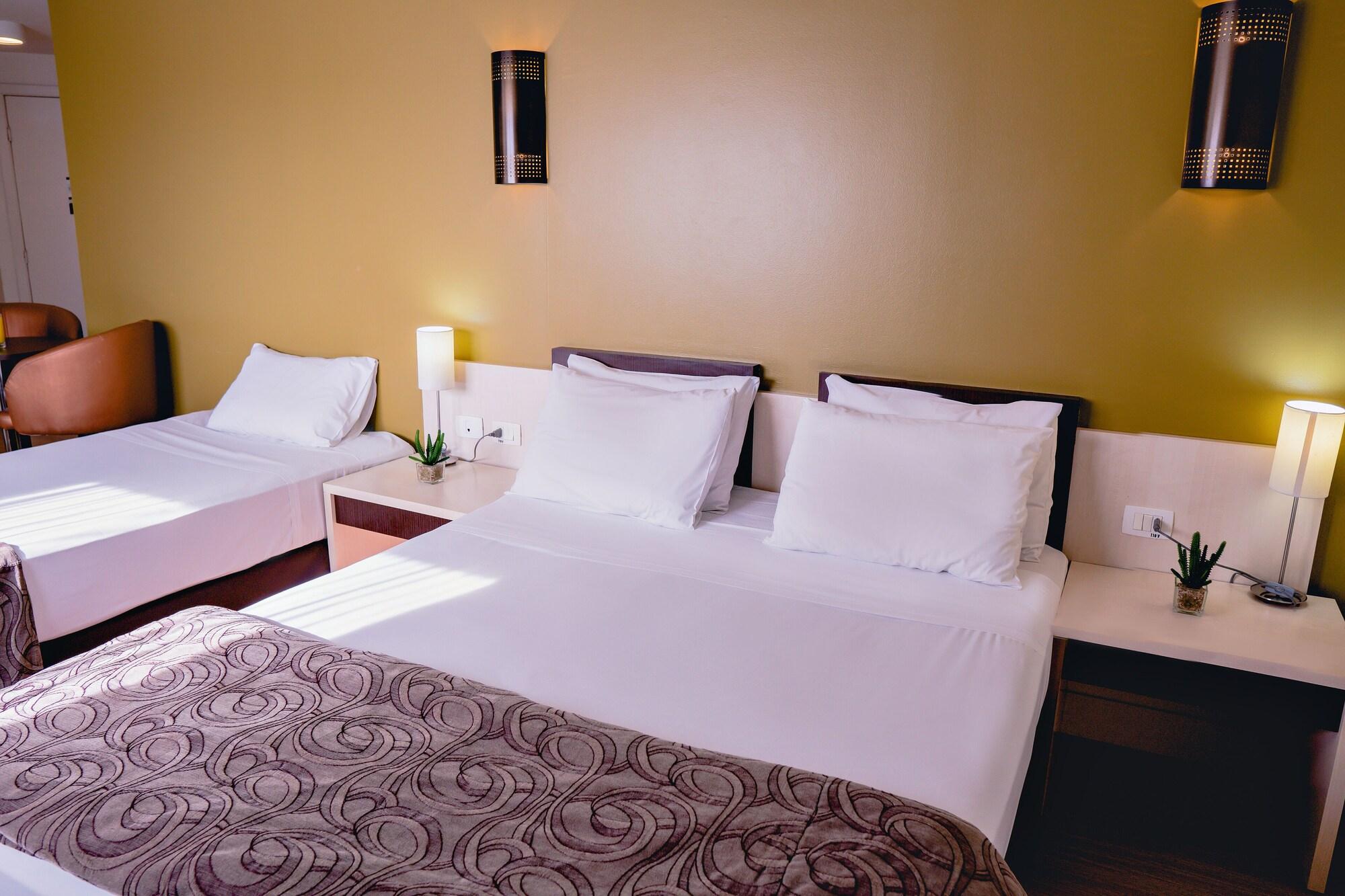 Master Curitiba Hotel - 1,6 Km Do Estadio Couto Pereira - Show Exterior photo