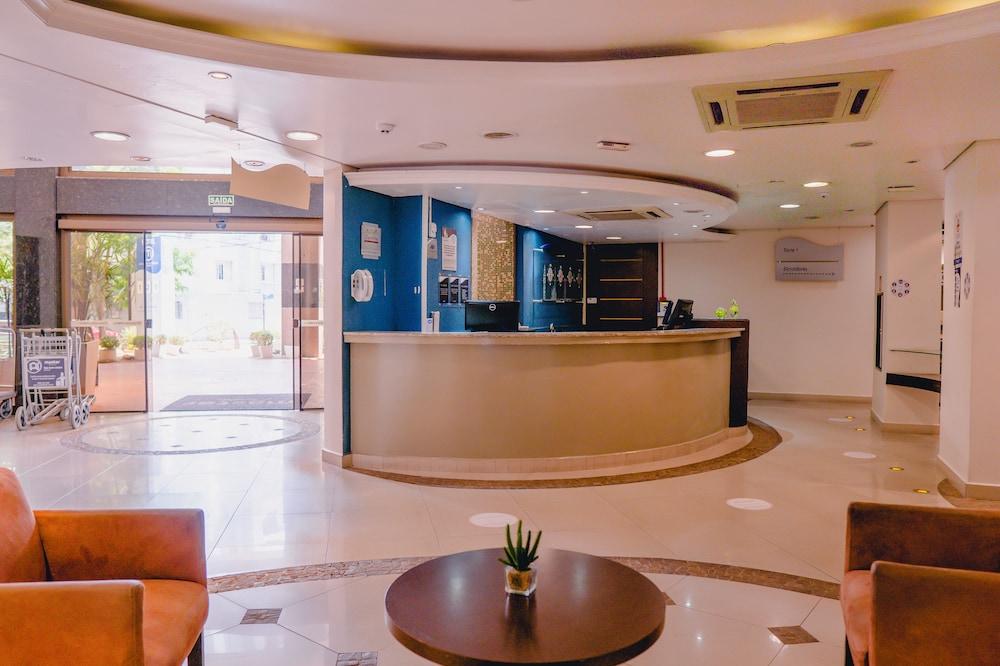 Master Curitiba Hotel - 1,6 Km Do Estadio Couto Pereira - Show Exterior photo