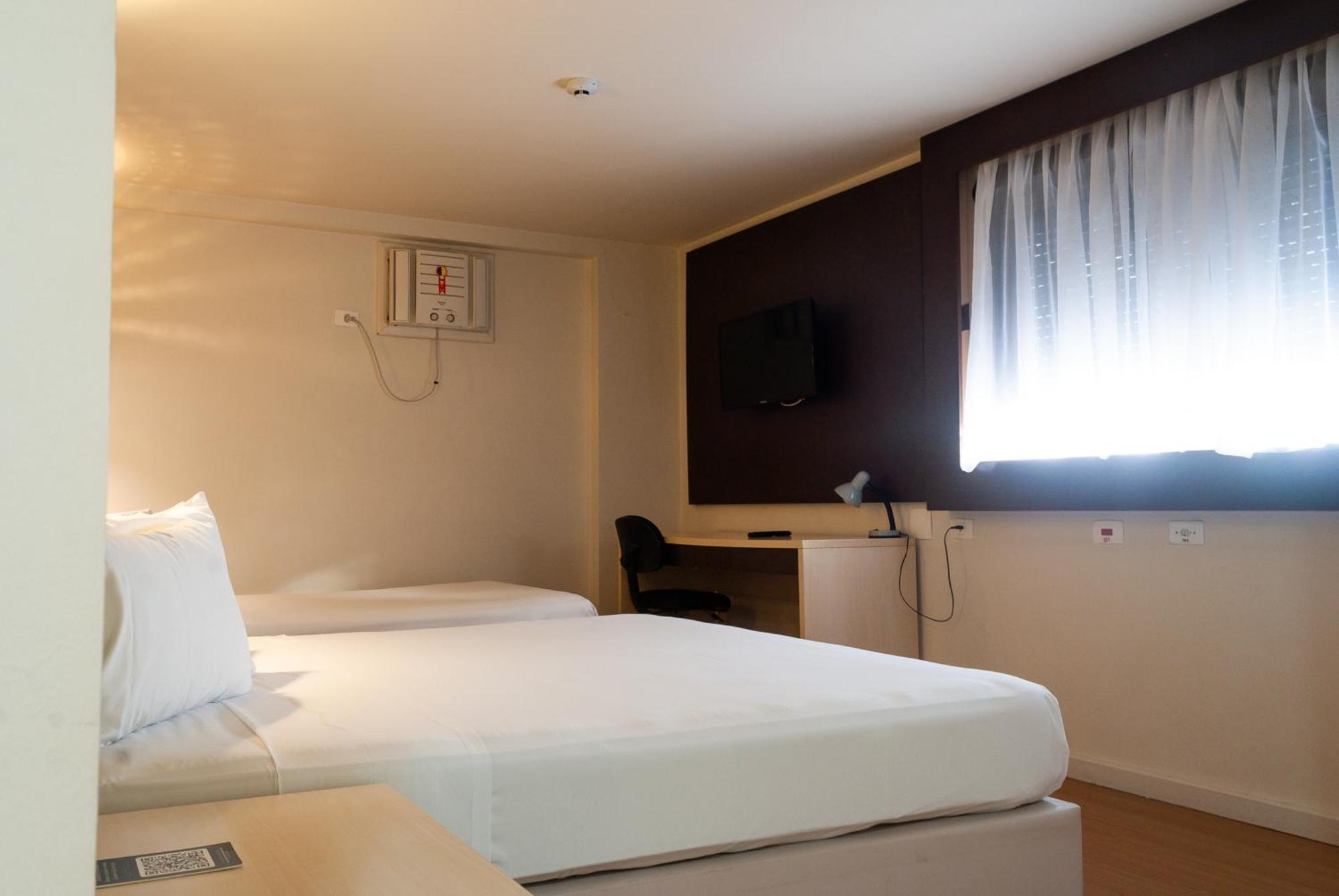 Master Curitiba Hotel - 1,6 Km Do Estadio Couto Pereira - Show Exterior photo